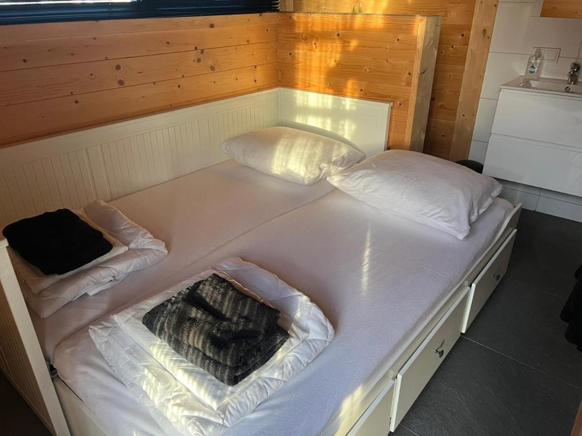 Chalet Met Sauna En Airconditioning Sint-Annaland Eksteriør bilde